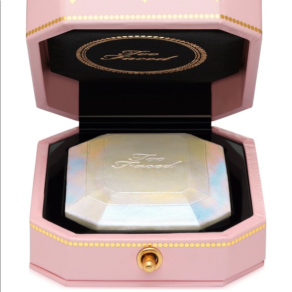 Too Faced Diamond Light Highlighter